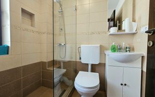 Casa mobilata 4 camere, 2 bai, curte si carport - Poză 8