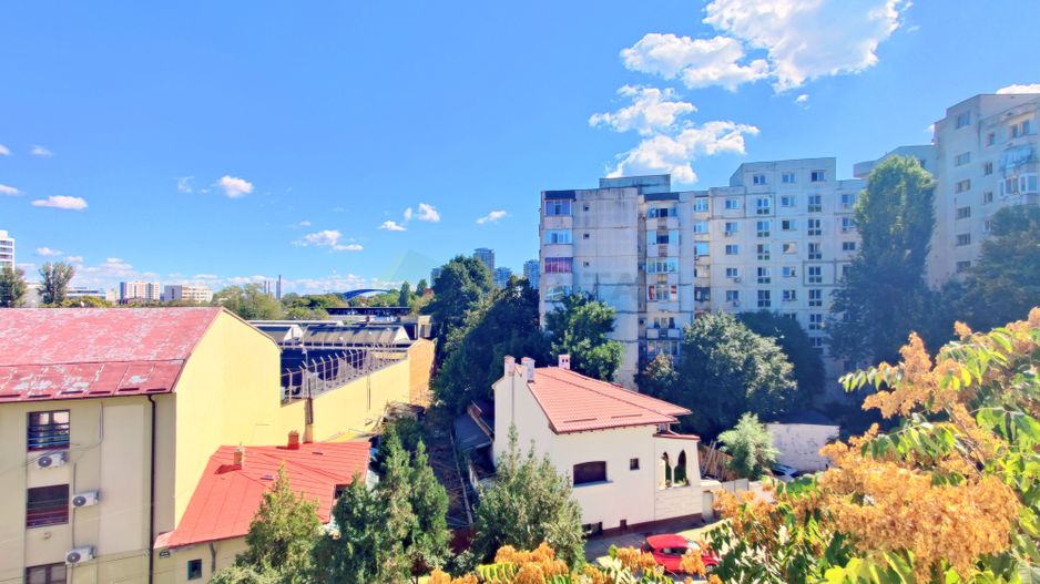 Decomandat, la cateva minute de parc si metrou - Poză 11