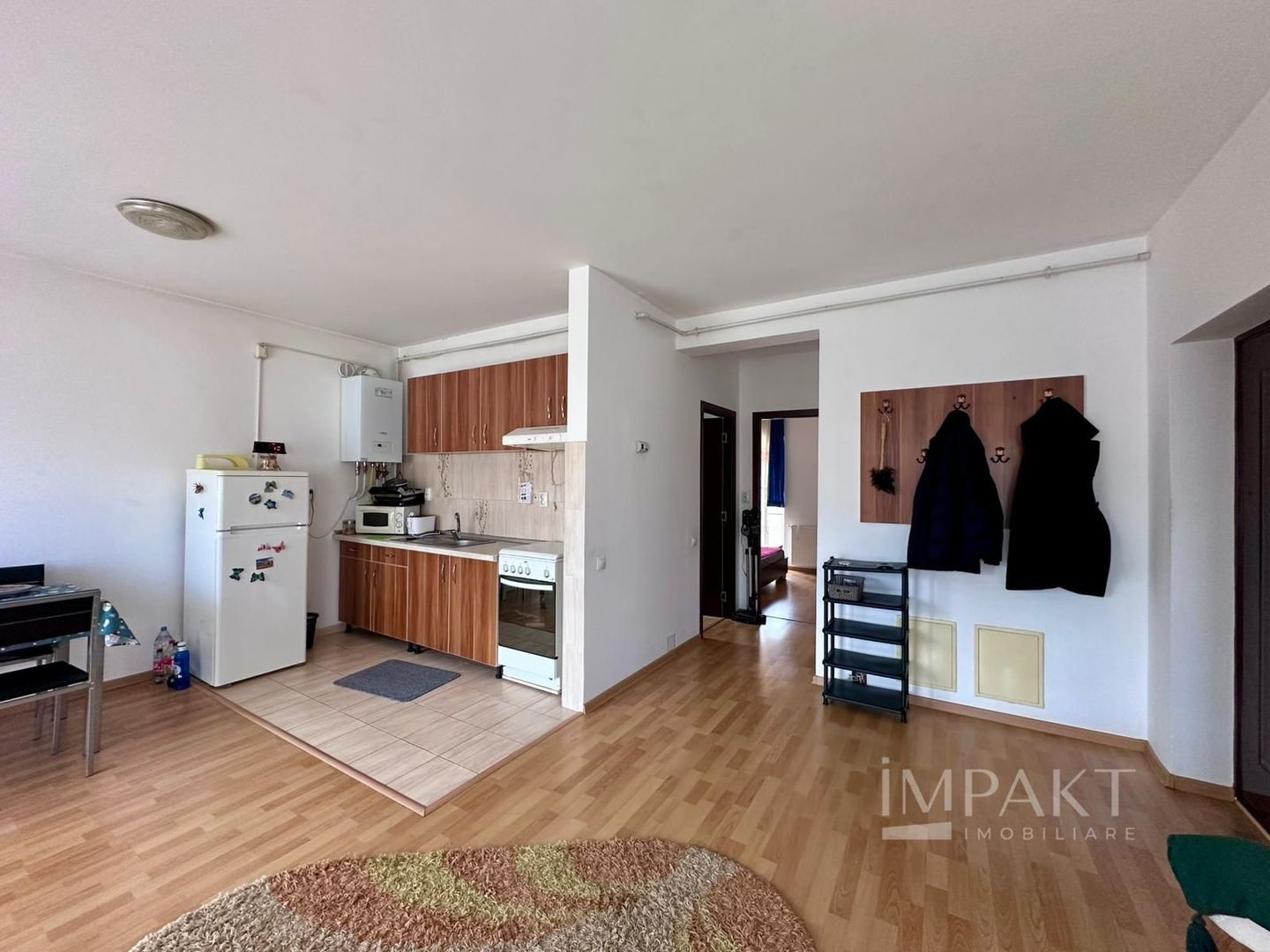 3 camere 60 mp de inchiriat Floresti, parcare inclusa - Poză 2