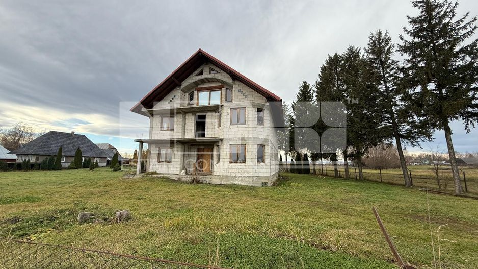 VAND CASA LA ROSU | 2010 | - Poză 2