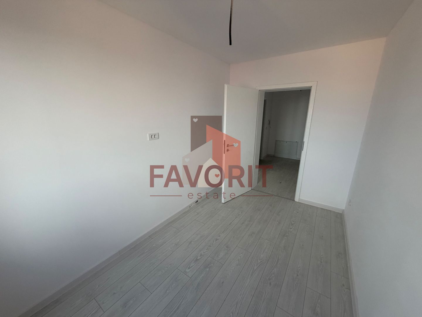 Disponibil imediat. 2 camere modificat in 2 dormitoare si zona de zi - Poză 12