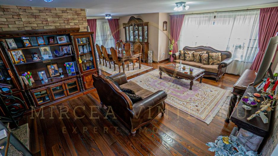 Palazu Mare / Elvila  - Vila deosebită compusă din S+P+2E, mobilata și utilata - Poză 1