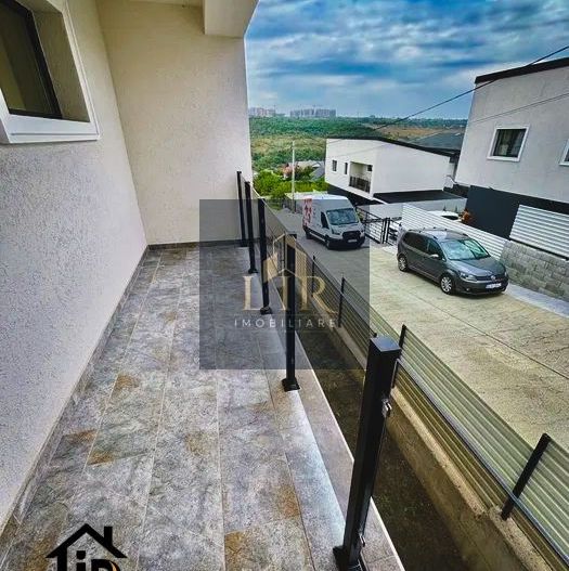 Casa 4 camere Pacurari Rediu - Poză 3