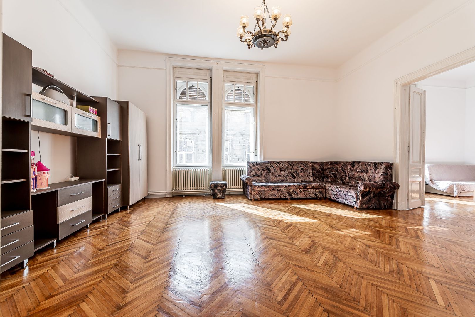Apartament spațios cu 2 camere, situat pe strada Mețianu - Poză 1