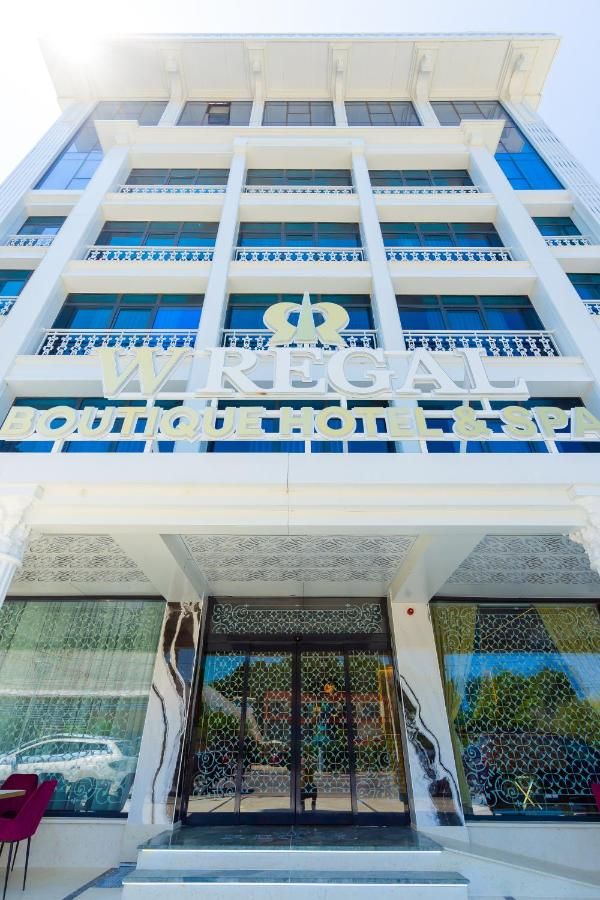 W REGAL Boutique Hotel & Spa – Mamaia - Poză 1