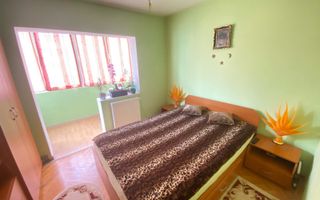 Apartament 3 camere | Etaj intermediar | Balcon | Lift | Vasile Aaron - Poză 1