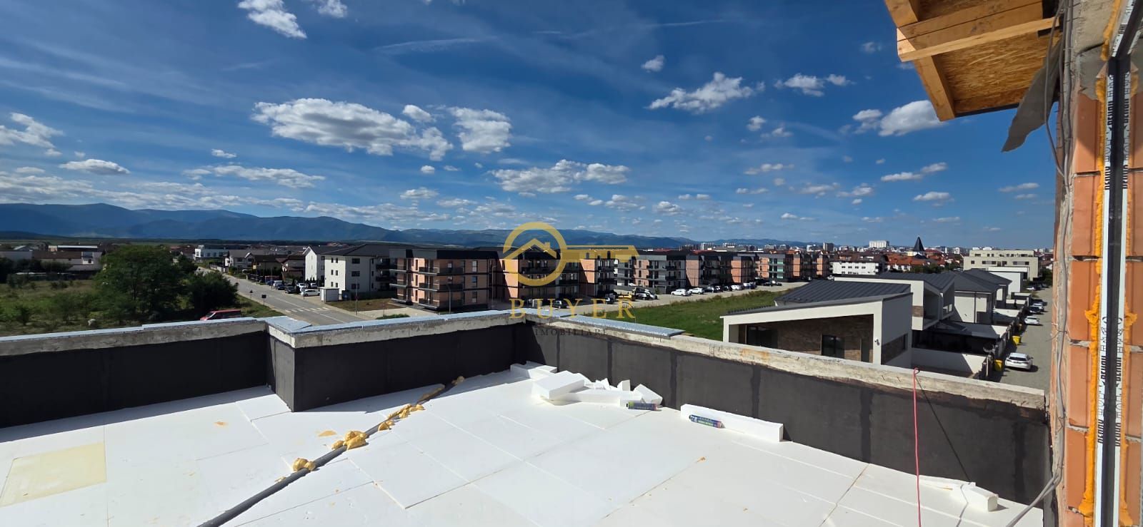 Penthouse cu 3 camere si terasa 47.60mp- Selimbar, panorama spre munti - Poză 3