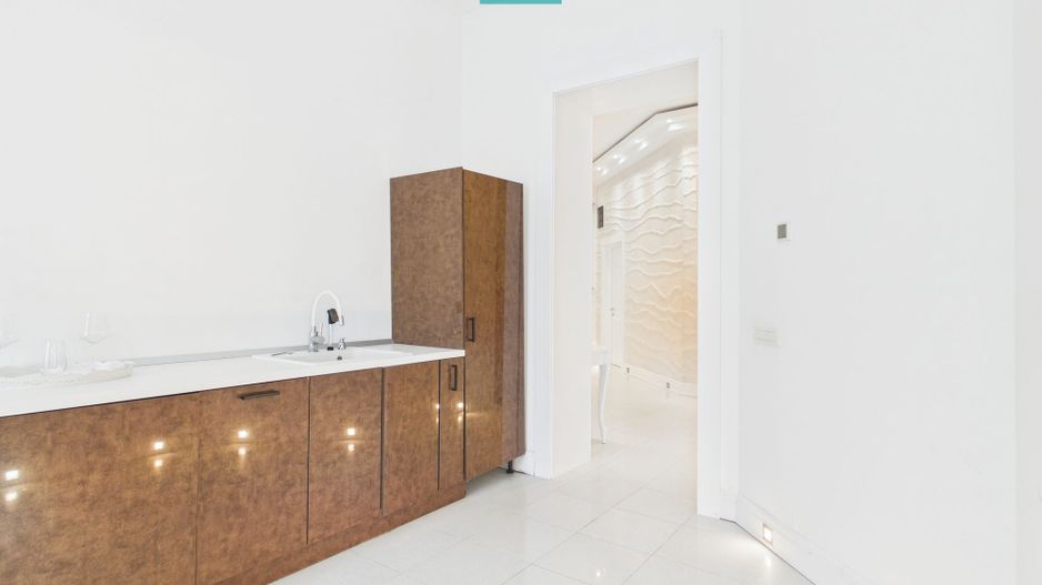 Apartament deosebit în clădire istorică central - Poză 14