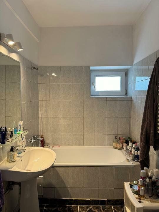 Apartament cu 4 camere in Pajura - Poză 12