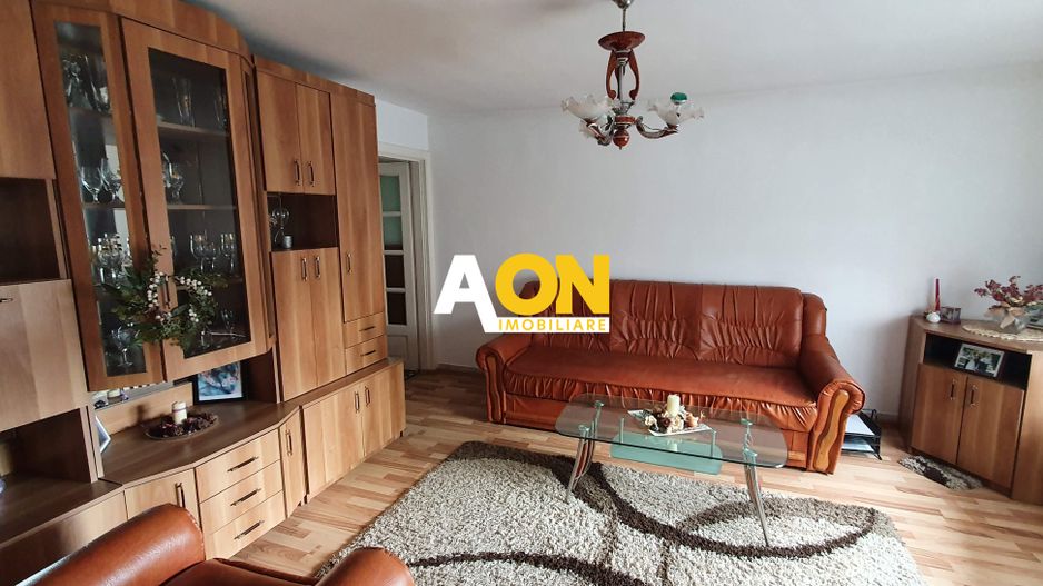 Casa cu 7 camere, 2 spatii comerciale, pretabila pt. birouri, Centru - Poză 5