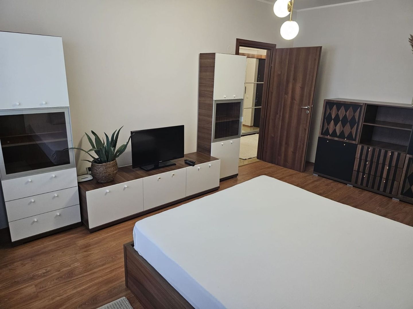 De inchiriat o camera Italian Residence, etaj 9/12, 420 euro - Poză 15