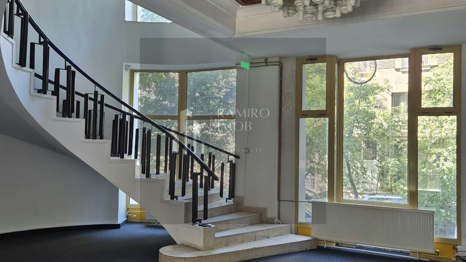 Spațiu comercial și birouri- 625 mp  | Piața Unirii | Bd. Unirii - Poză 1