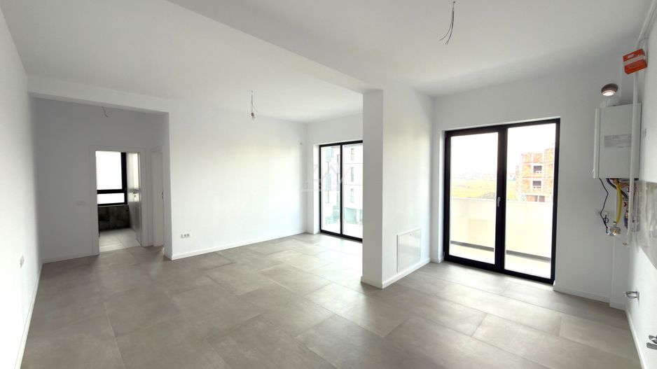 FINALIZAT. Etaj 1. Bloc la asfalt. Balcon mare. Loc de parcare. - Poză 1