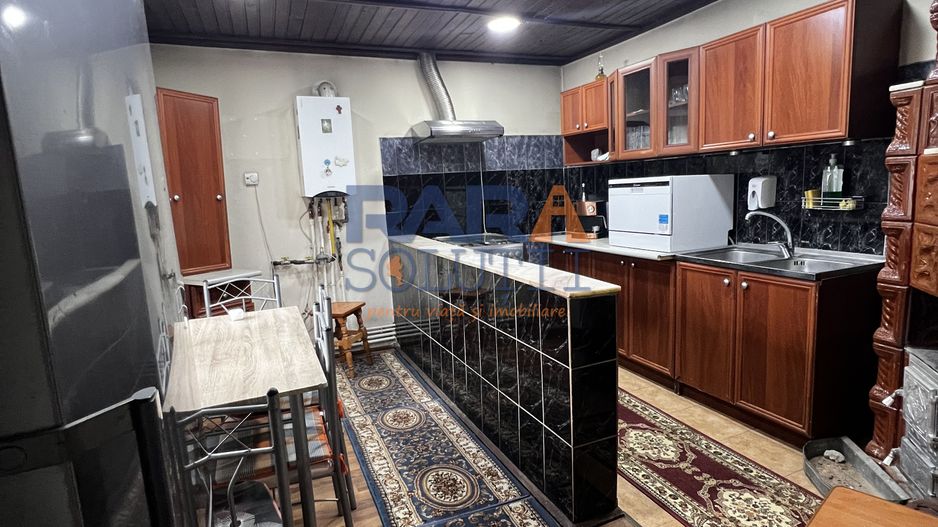 Casă Cordun, 2 dormitoare + living, 1000 mp teren - Poză 3