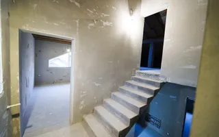 Casa la gri - Romanesti - Poză 18