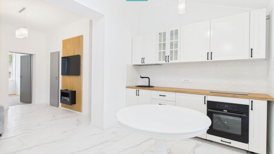 Apartament modern cu 2 camere la curte comună - Poză 2