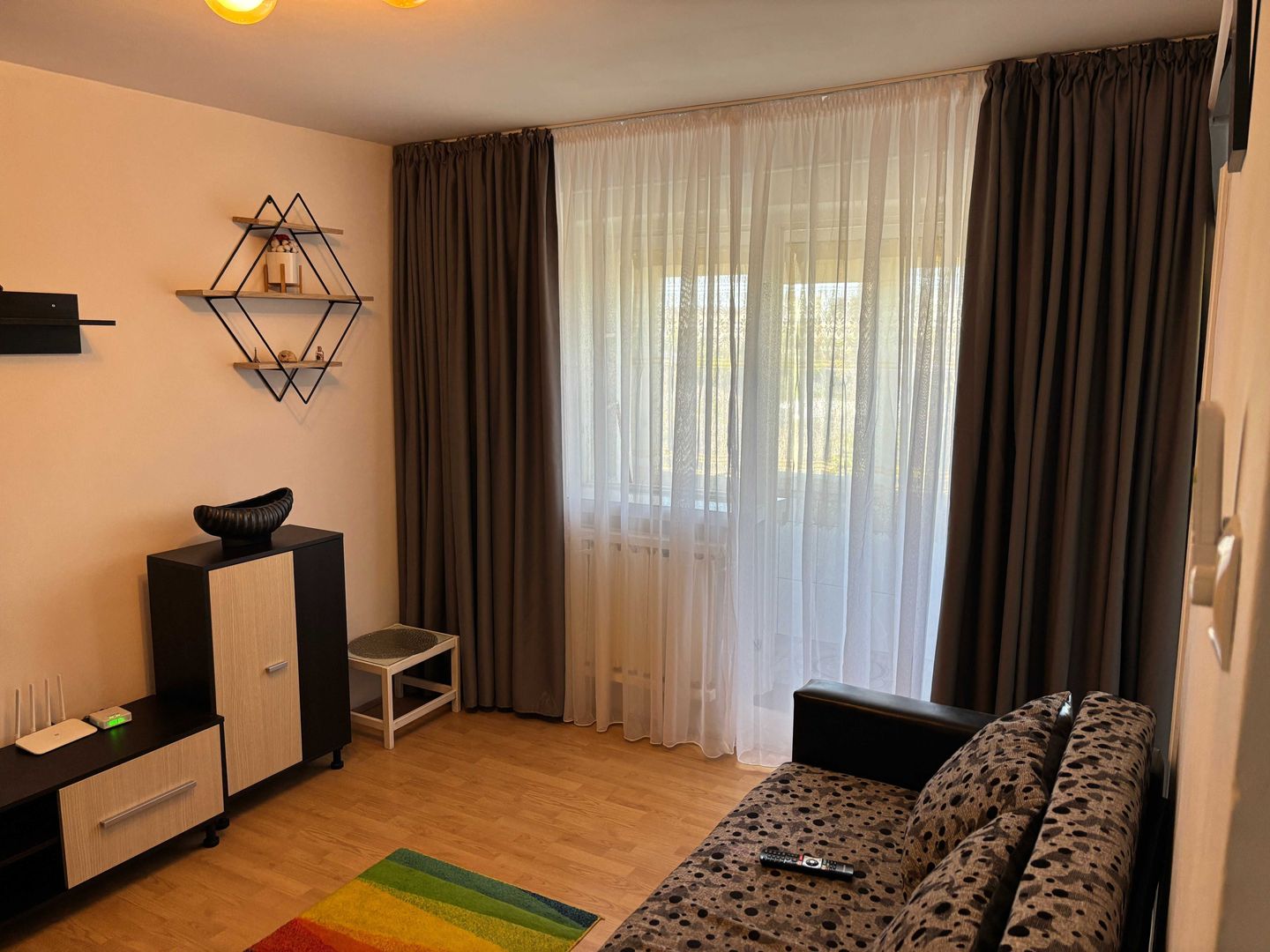 Garsoniera de inchiriat Craiova cartier Rovine - Poză 2