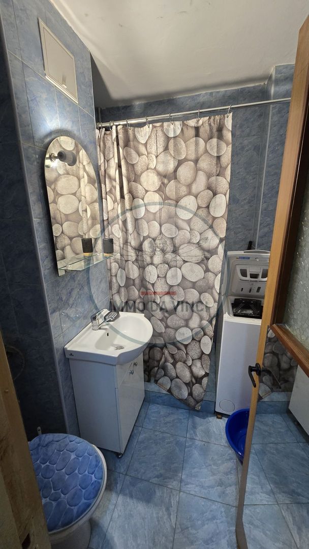 Vând garsonieră cu balcon, mobilat utilat, etaj 1, cu parcare - Poză 6