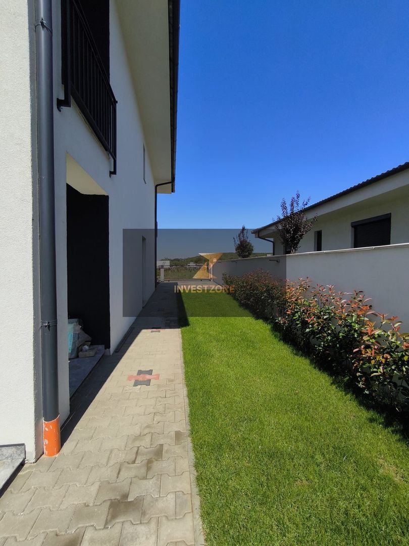 Casa lux de vanzare in  Oncea- Oradea - Poză 3