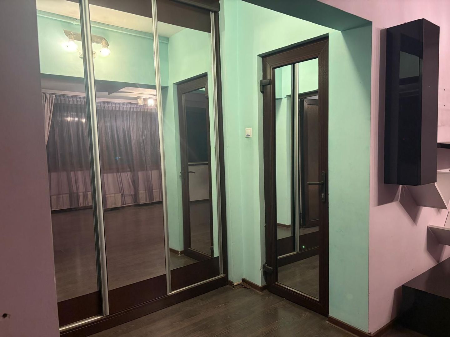 Apartament cu trei camere transformat in doua, Calea Grivitei - Poză 6