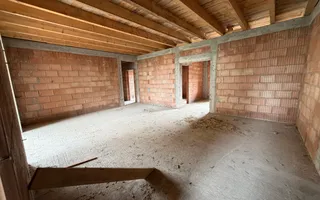 Casă de vânzare 260 mp utili + 1052 mp teren in centrul orasului Covasna - Poză 24