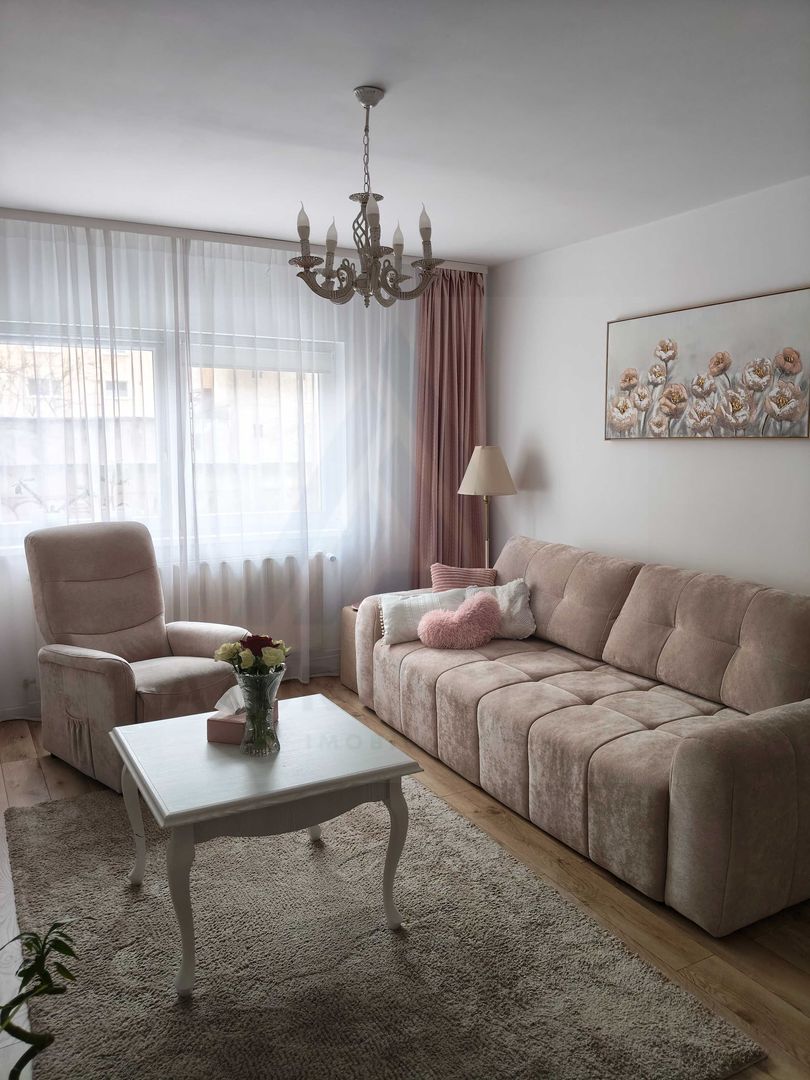 Apartament ultrafinisat 60 mp utili cu bucatarie inchisa zona Terezian - Poză 1