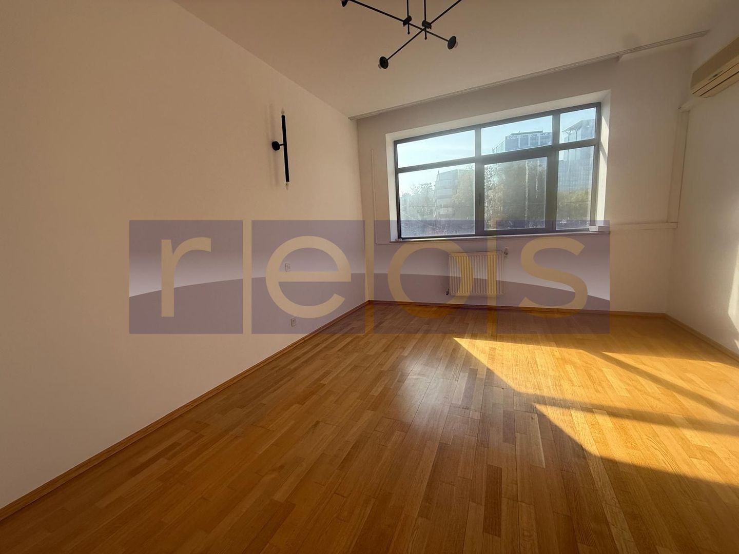 De inchiriat apartament 4 camere Calea Floreasca 140 mp recent renovat - Poză 10