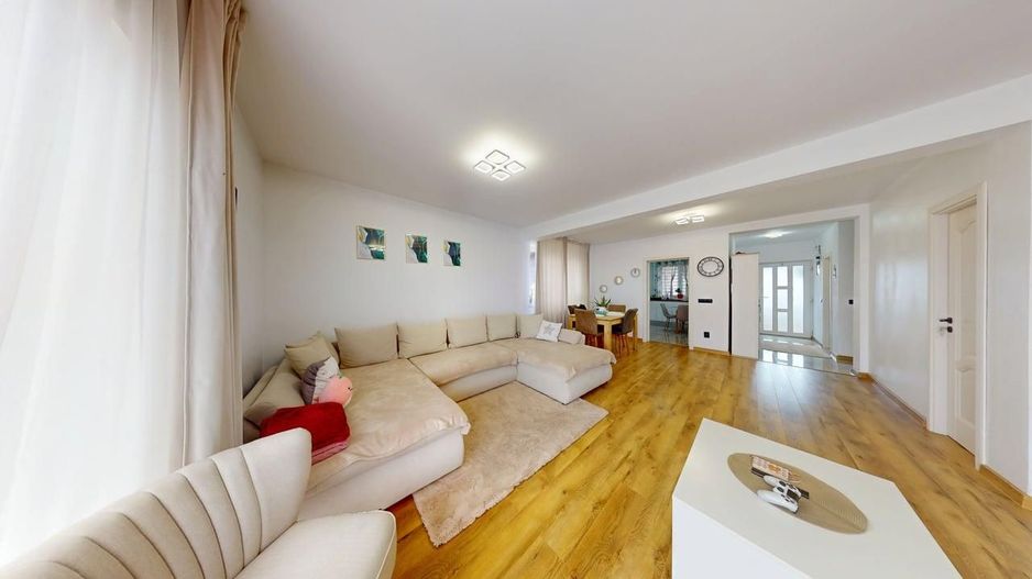 Casa individuala Cristian, curte 600mp, Sibiu. - Poză 1