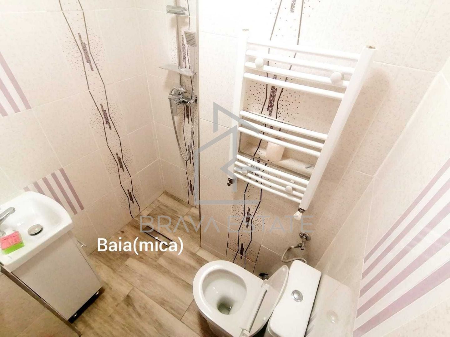 Apartament de inchiriat, 3 camere, decomandat, 2 bai, zona UMF - Poză 6
