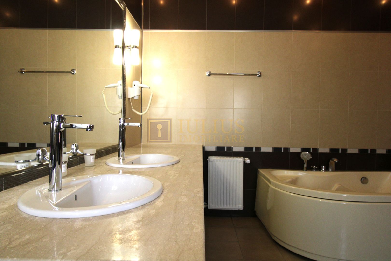 Casă individuală – Dumbrăvița, mobilata si utilata, spatii generoase. - Poză 30