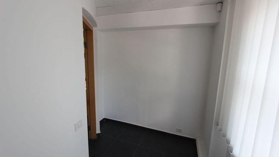 Imobil birouri in zona ultracentrala - Poză 32