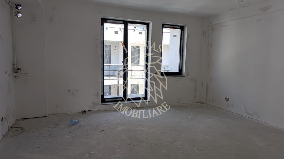 COMISION 0%! Apartament finisat 2 camere-balcon-etaj 2-Zona Zavoaie - Poză 1