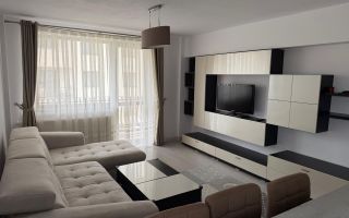 Apartament 3 camere de închiriat – zona Centru - Poză 1