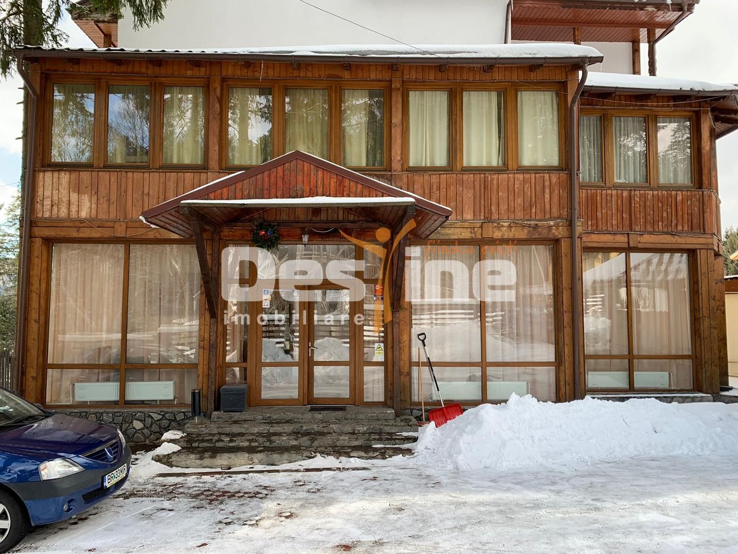 Pensiune de vânzare I Predeal | Teren 600 mp | 14 dormitoare I 12 bai - Poză 3