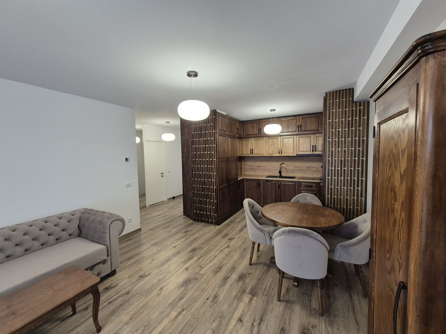 Apartament de închiriat ZONA CETATE - Poză 4