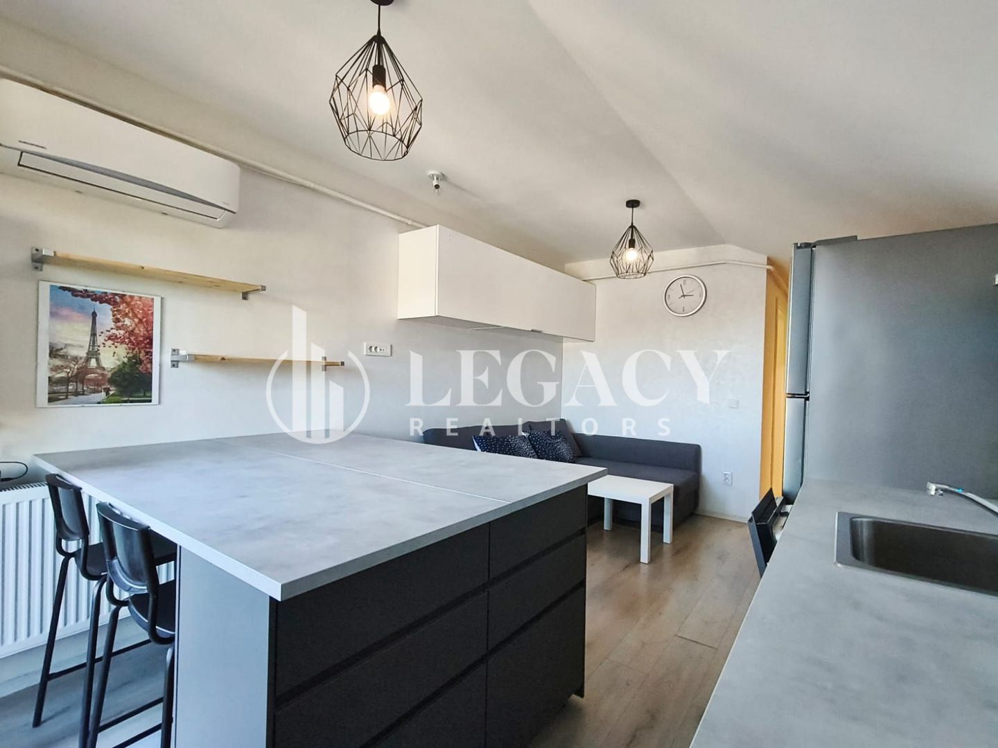 Apartament READY TO MOVE la mansardă, cu balcon și boxă de depozitare - Poză 23