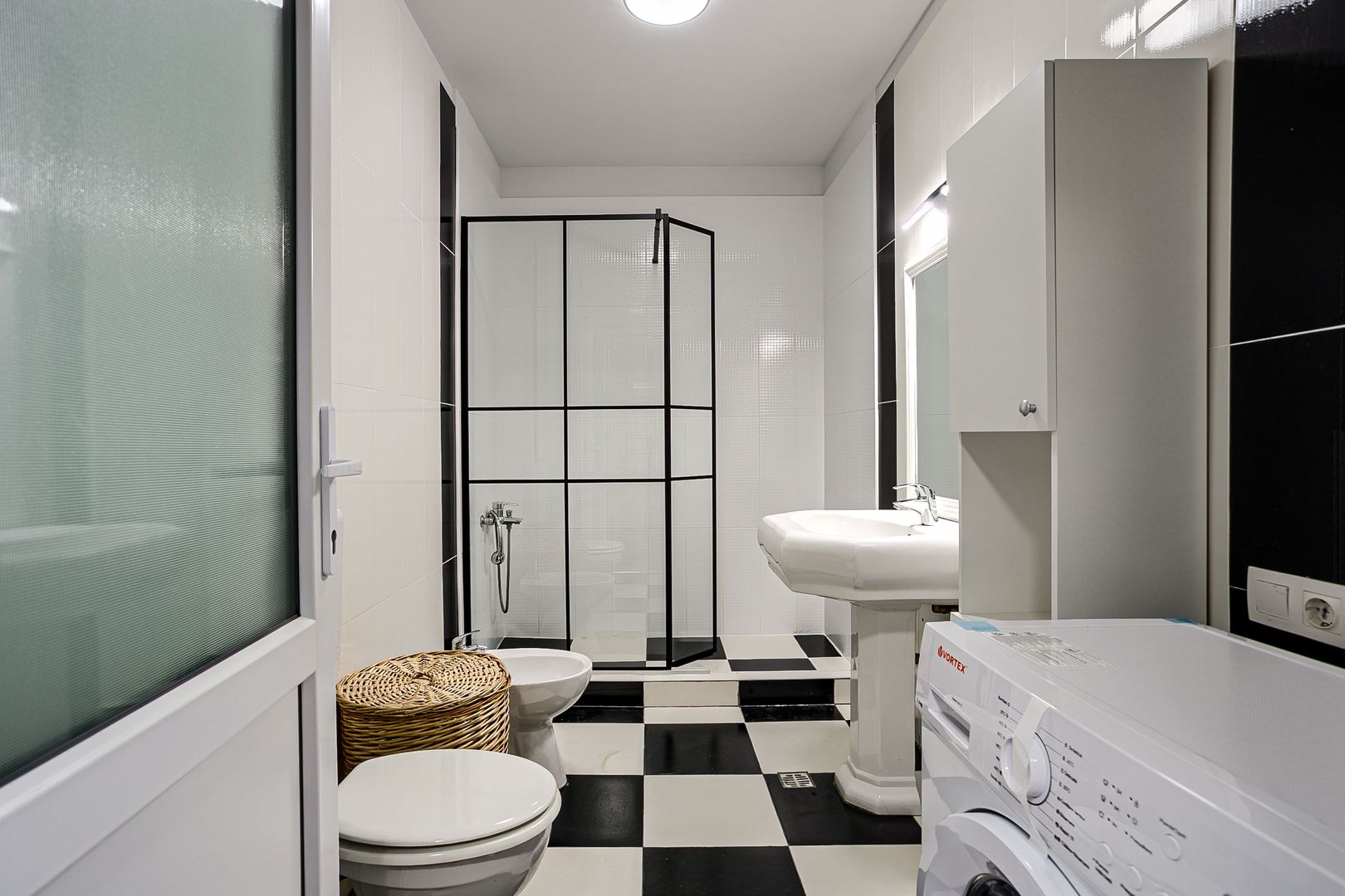 De închiriat Apartament cu 2 camere, ARED, zona Kaufland, etajul 1 - Poză 4