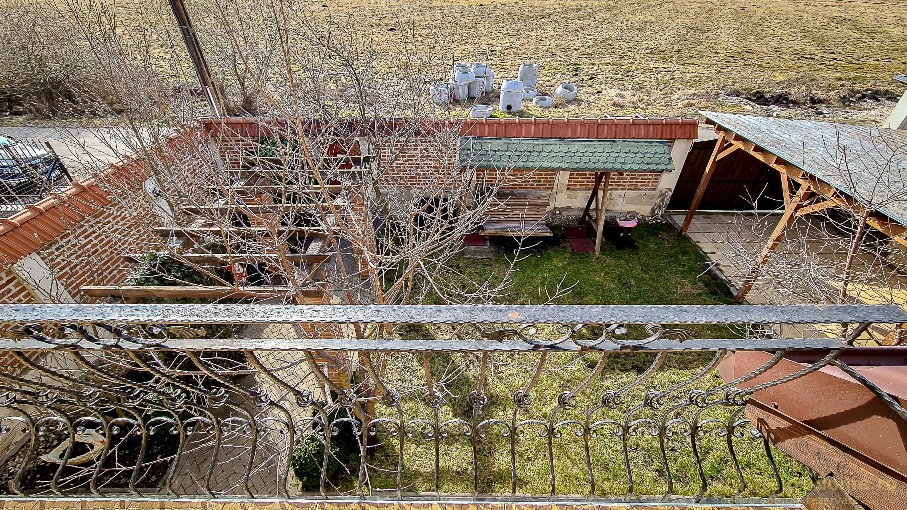 Casă nouă, intrare Stupini - Poză 26