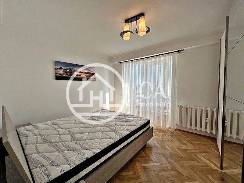 Apartament de închiriat cu 4 camere în zona Ultracentrală, Oradea - Poză 11