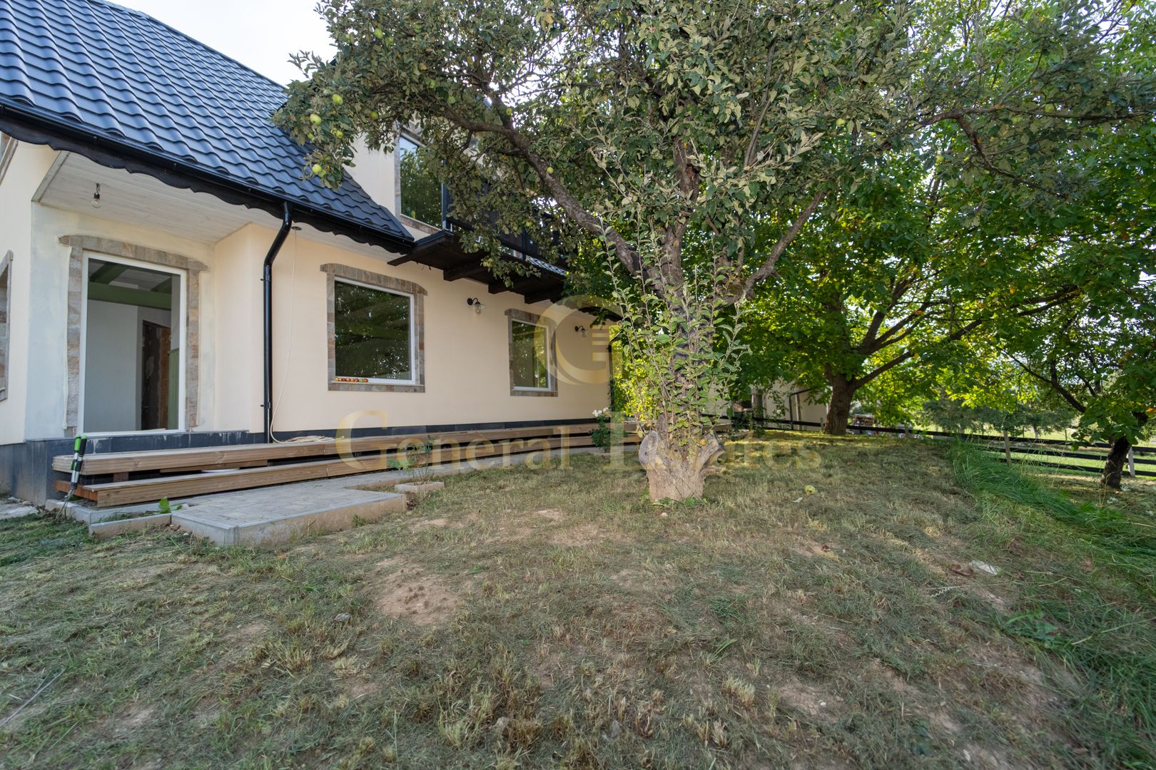 Casa de vacanță din Tohănița – locul unde muntele întâlnește liniștea - Poză 23