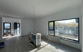 Duplex modern despartit prin baie - Mosnita Noua - Poză 1