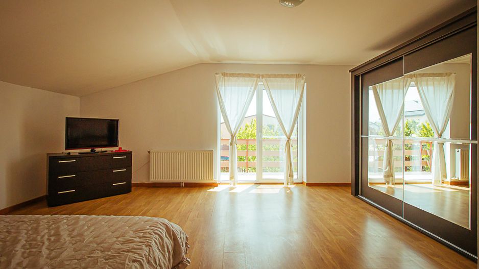 Exclusivitate - Sanpetru, casa cu priveliște deosebită - Poză 5