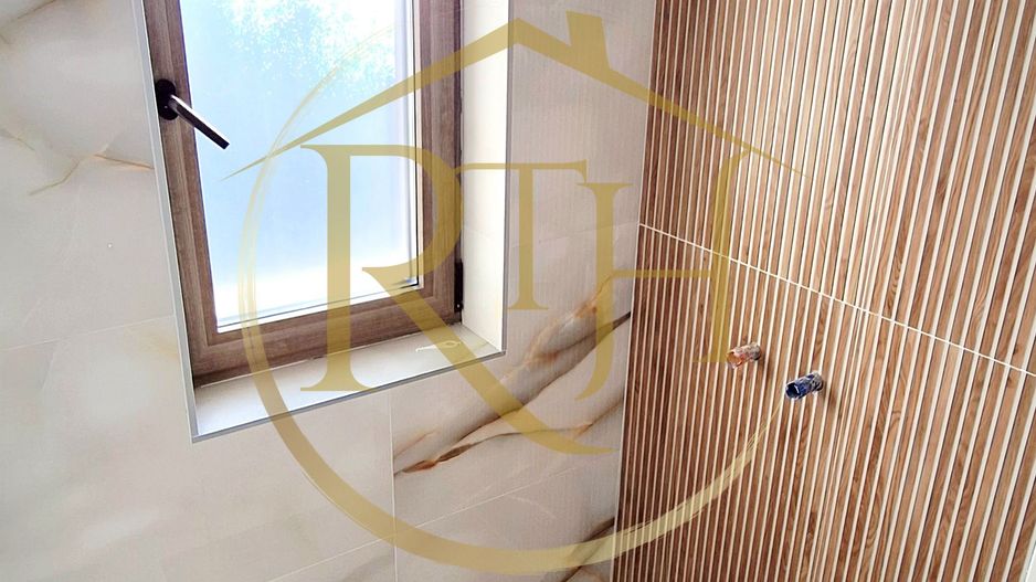 Oferim spre vanzare casa-duplex cu 4 camere si 3 bai situata in Giroc - Poză 10