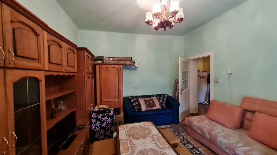Apartament 2 camere curte comuna/2 proprietari in curte - Poză 1