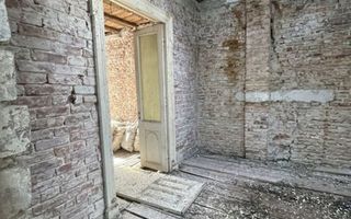 Imobil singur curte - Iulia Hasdeu 14 - de renovat. - Poză 10