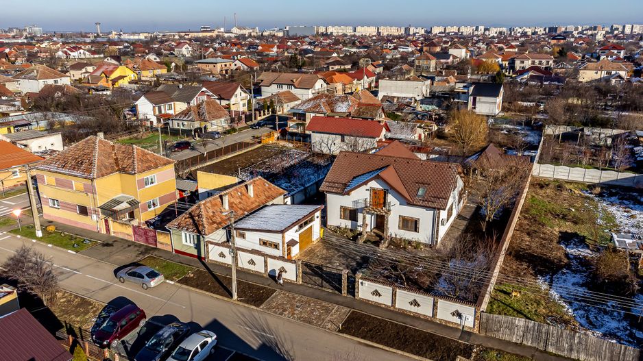 Vilă modernă 6 camere - Bujac - Poză 6