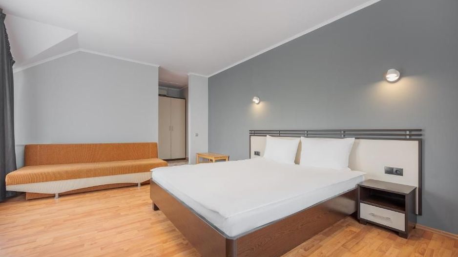 Complex turistic pe un domeniu de 5.375 mp | Sânmartin - Poză 6