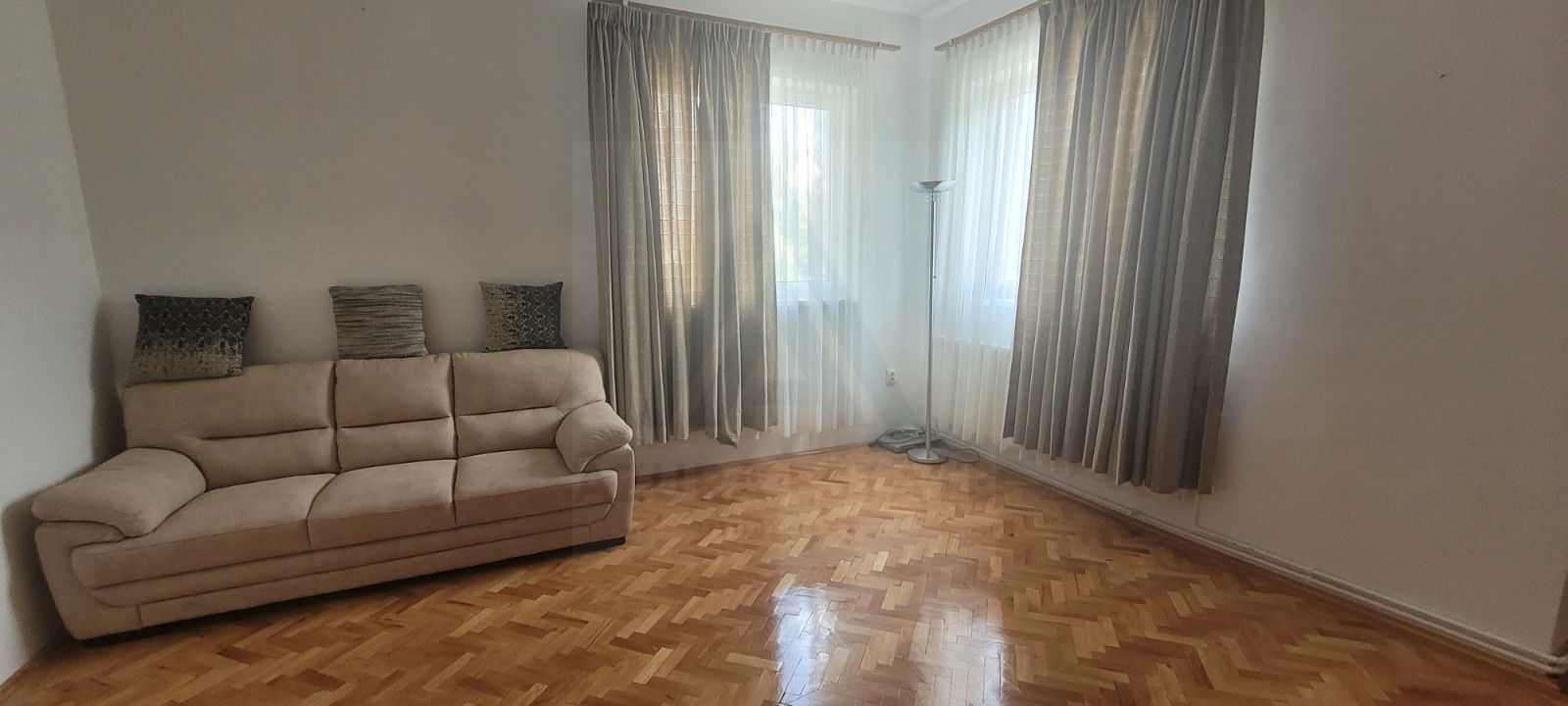 Casa duplex 4 camere 140 mp utili curte 150 mp zona Parcul Sub Arini - Poză 7