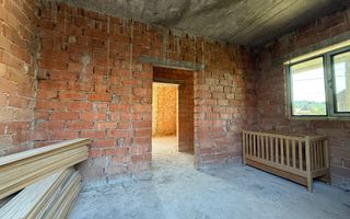 Vanzare casa cu 4 camere+anexe într-o zonă de poveste – Bezdead - Poză 7