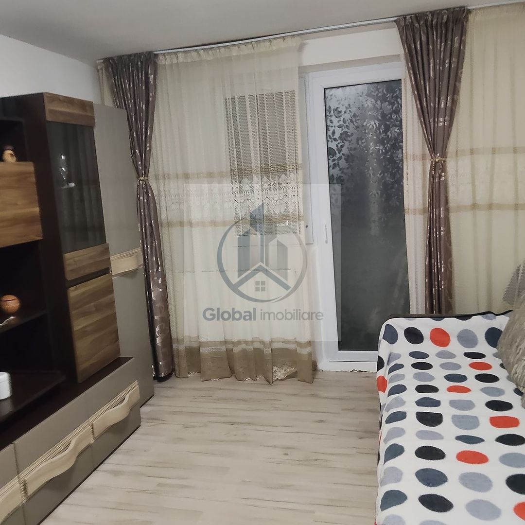 Pantelimon langa liceul teoretic Lucian Blaga - Poză 3